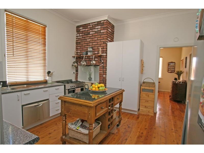 36 March Street, Orange NSW 2800