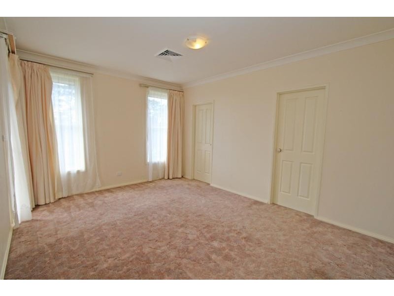 34 Hewitt Close, Orange NSW 2800