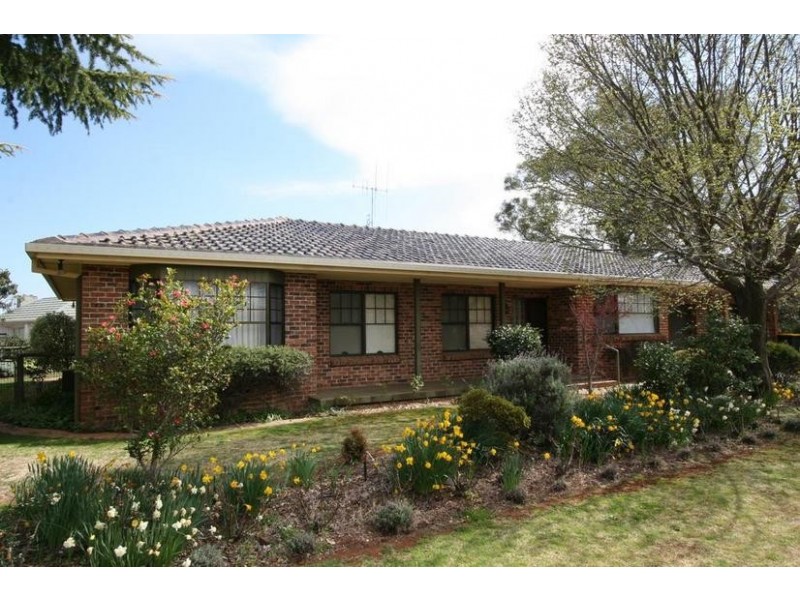 15a Rowan Street, Orange NSW 2800