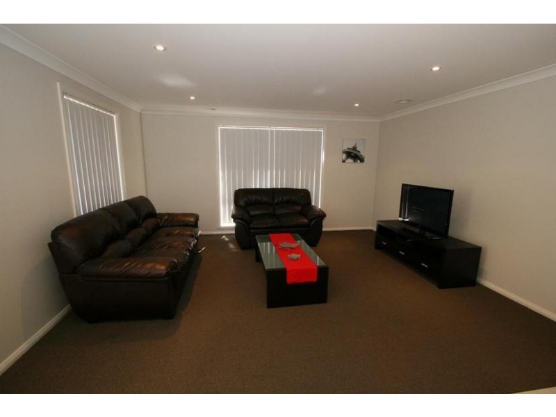 35 Moonstone Drive, Orange NSW 2800