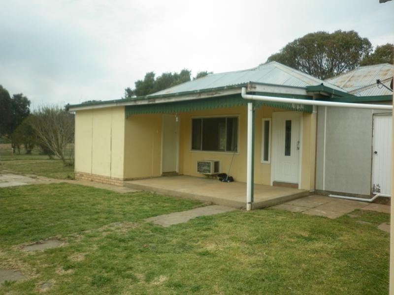 655 Stapletons Rd,, Molong NSW 2866