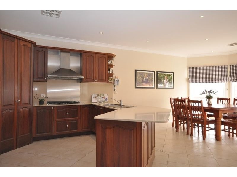 19 Daydawn Place, Orange NSW 2800
