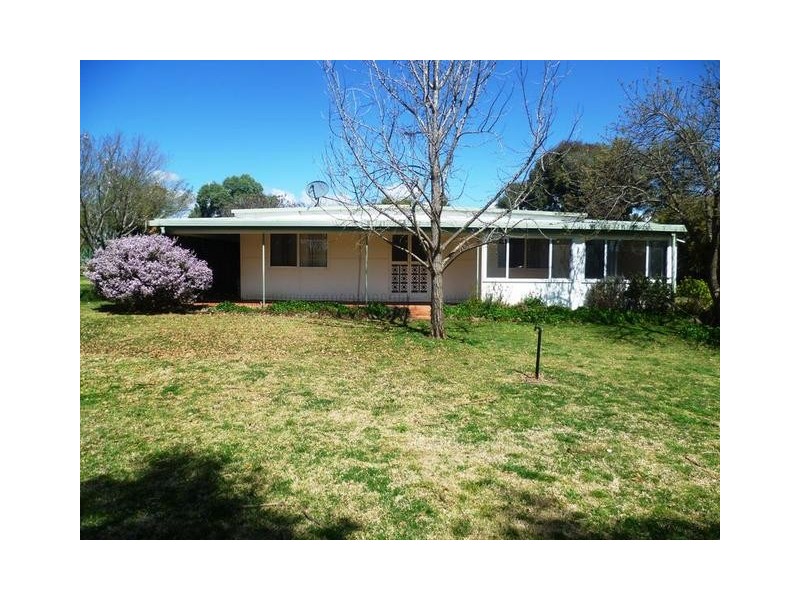 8 Showground Lane, Molong NSW 2866