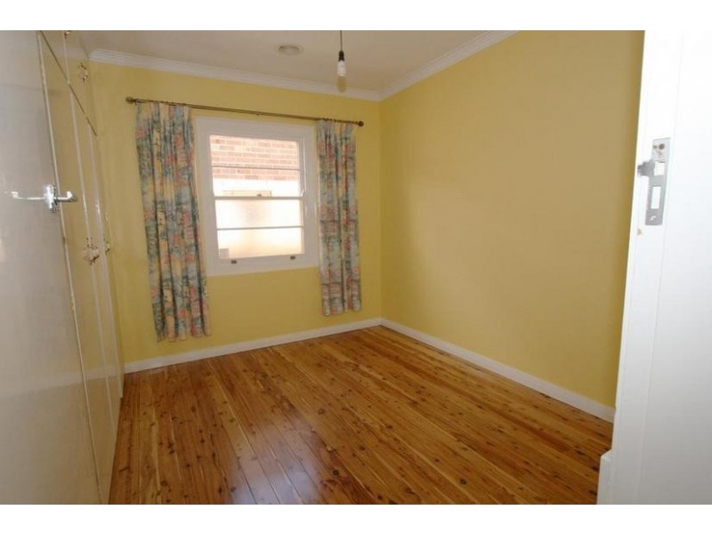 305 Lords Place, Orange NSW 2800