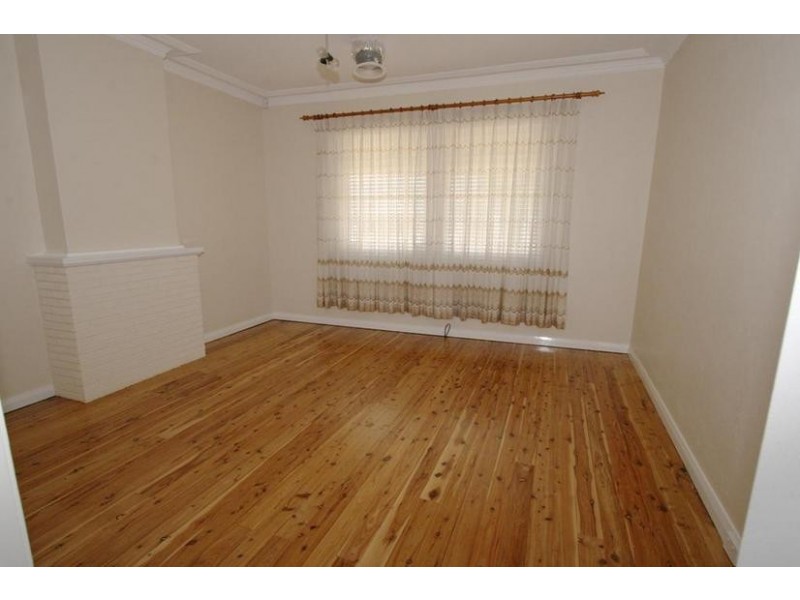 305 Lords Place, Orange NSW 2800