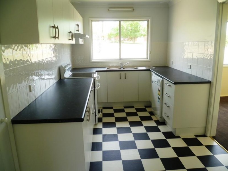 7 Edward Place, Molong NSW 2866