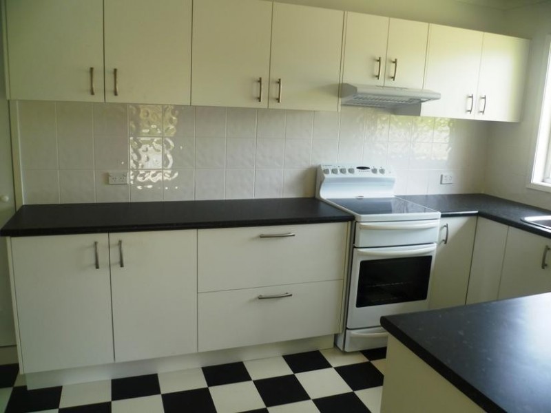 7 Edward Place, Molong NSW 2866