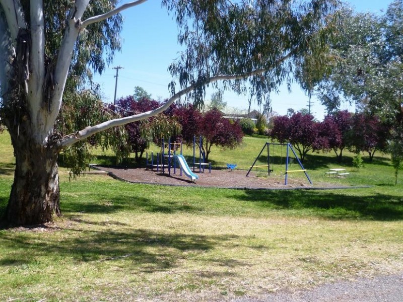 7 Edward Place, Molong NSW 2866