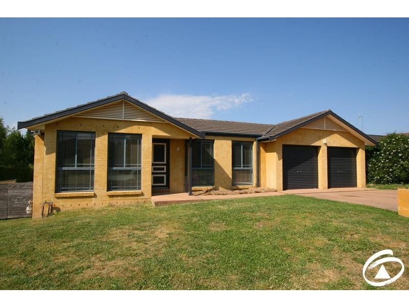 41 Booth Crescent, Orange NSW 2800