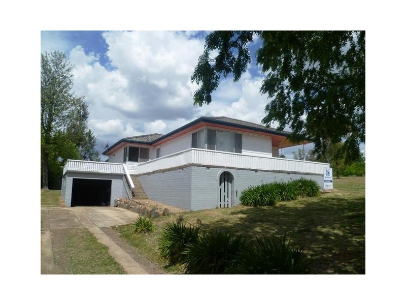 7 Edward Place, Molong NSW 2866