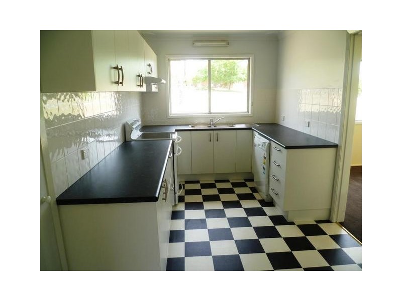 7 Edward Place, Molong NSW 2866