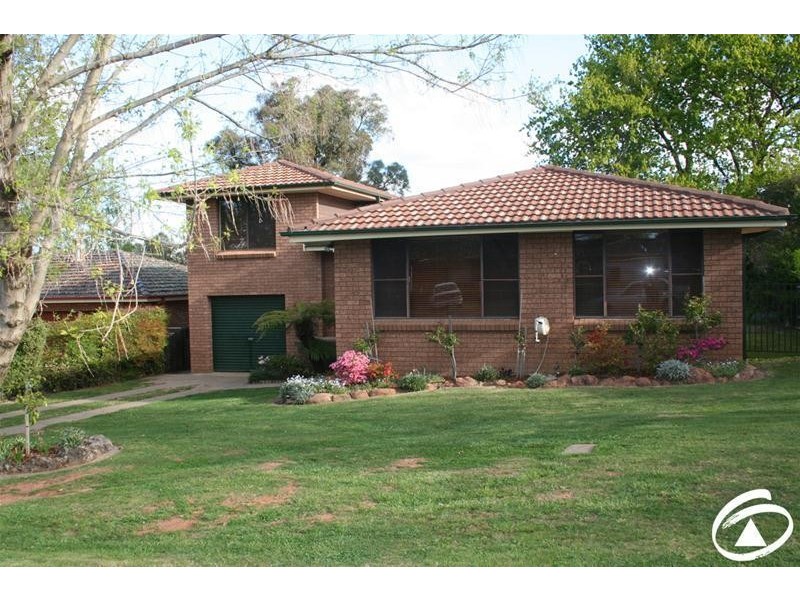 6 Grevillea Street, Orange NSW 2800
