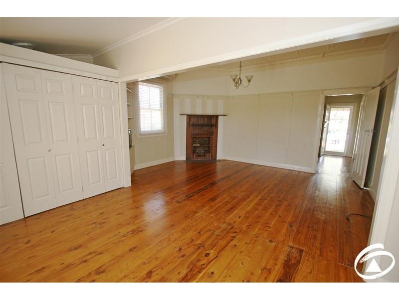 29 Wellington Street, Molong NSW 2866