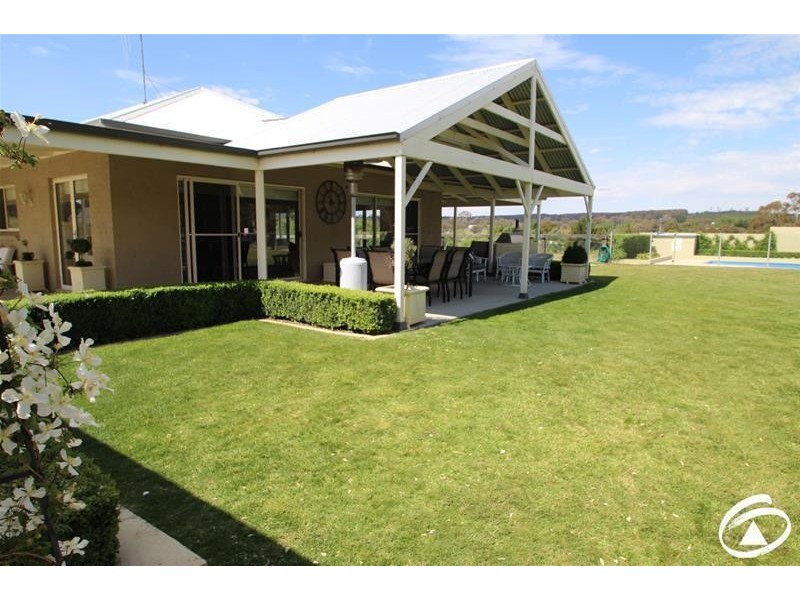 11 Shepherd Drive, Mullion Creek NSW 2800