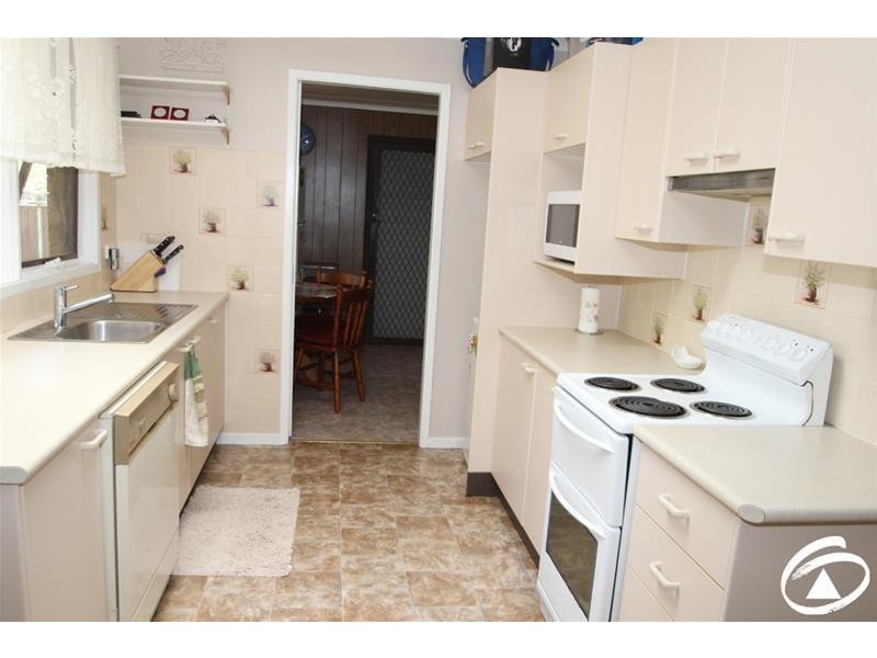 4 Euroka Place, Blayney NSW 2799