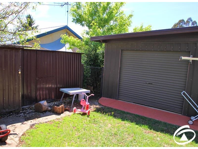 4 Euroka Place, Blayney NSW 2799