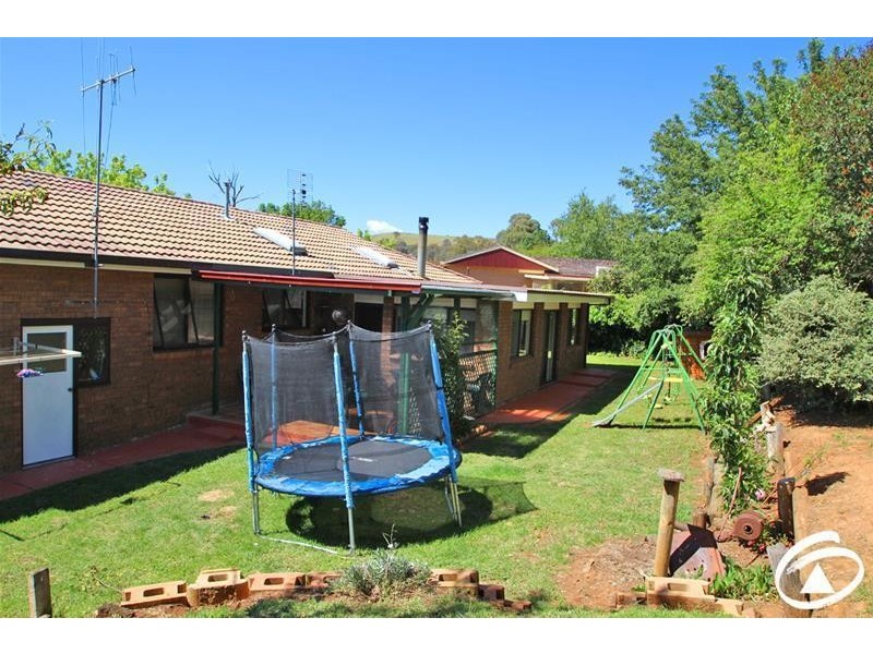 4 Euroka Place, Blayney NSW 2799