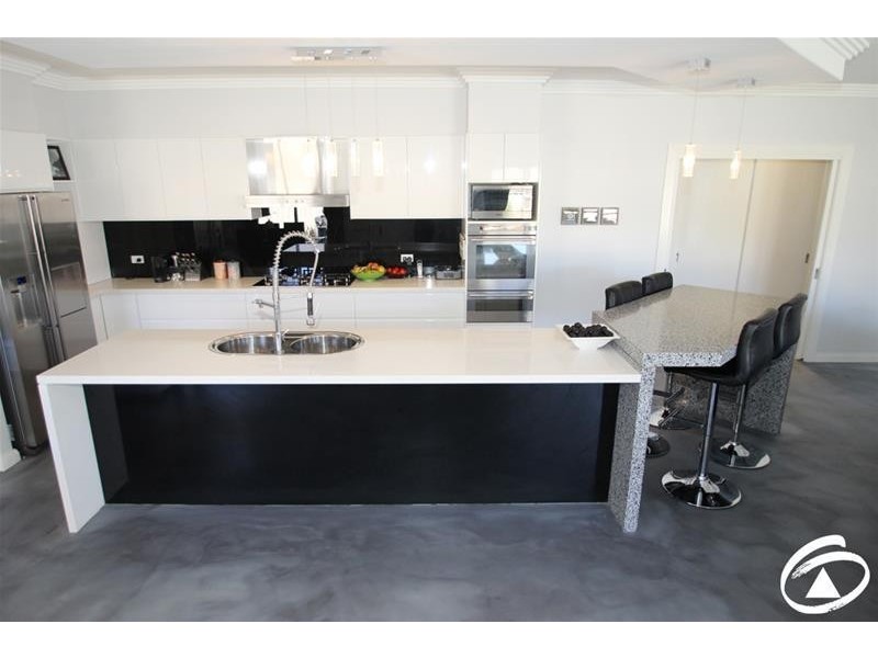 64 Carwoola Drive, Orange NSW 2800