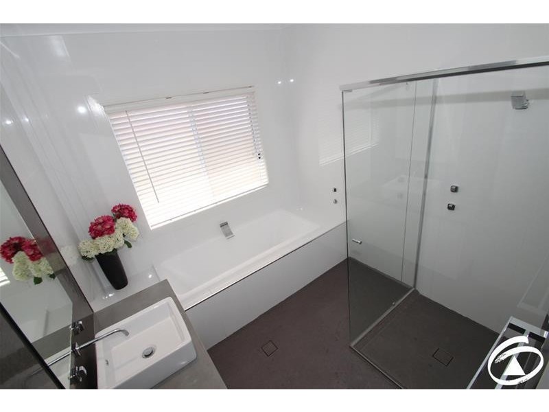 64 Carwoola Drive, Orange NSW 2800