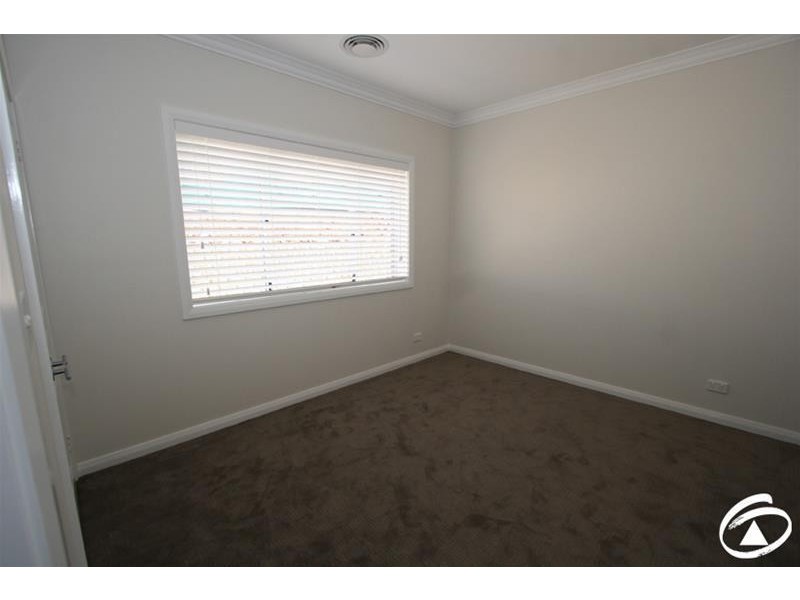 3 Row Close, Orange NSW 2800