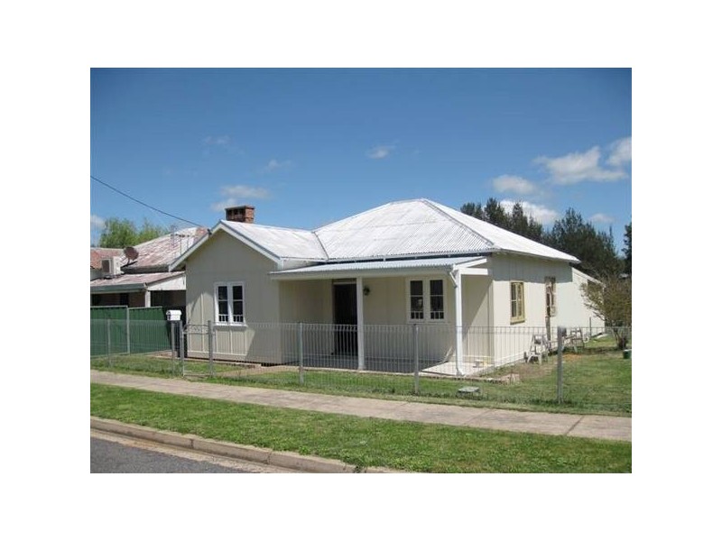 7 Betts STREET, Molong NSW 2866