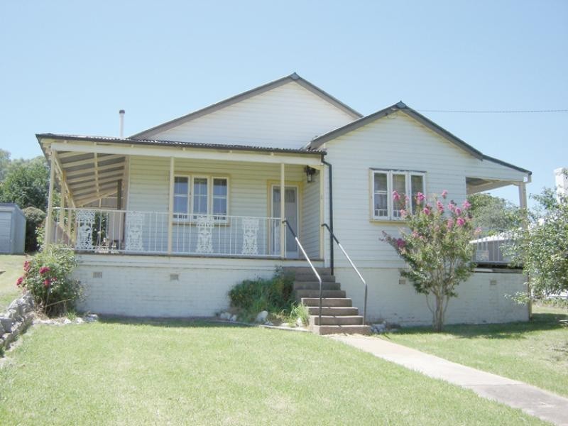 6 Shadforth STREET, Molong NSW 2866