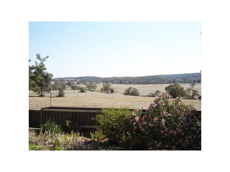 - Garra Road, Molong NSW 2866
