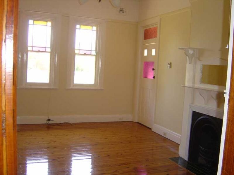 91 Peisley STREET, Orange NSW 2800