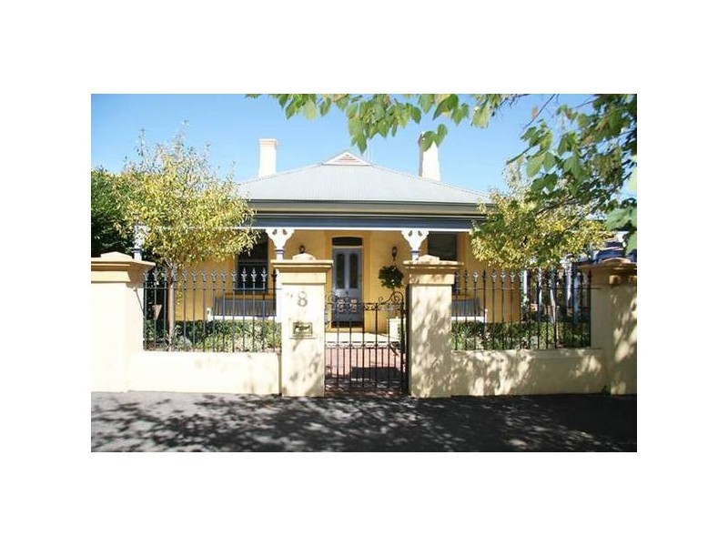 8 Byng STREET, Orange NSW 2800