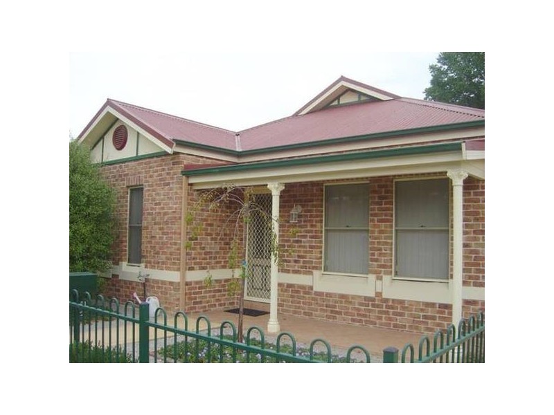 1/83 Clinton Street, Orange NSW 2800