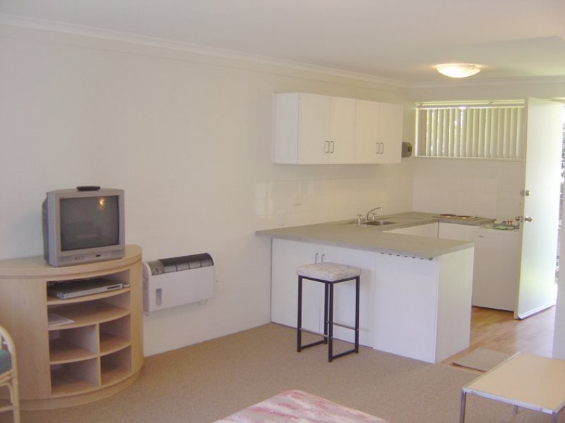 399 Summer Street East, Orange NSW 2800