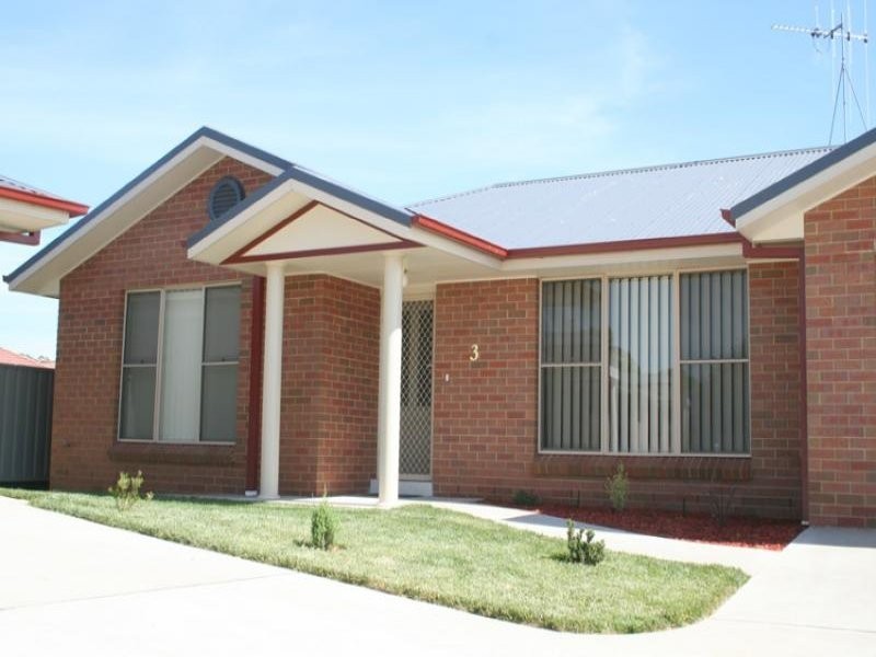 3/4 Covent Close, Orange NSW 2800