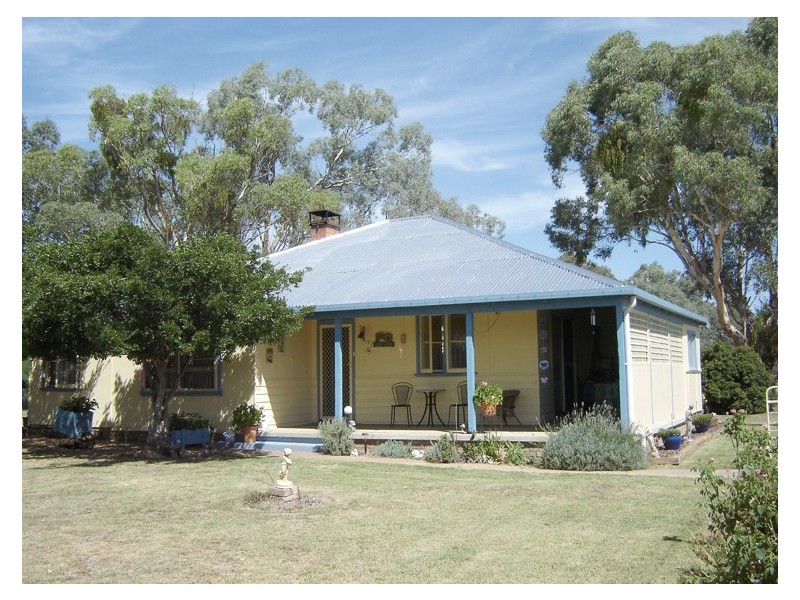 9 Obley STREET, Cumnock NSW 2867