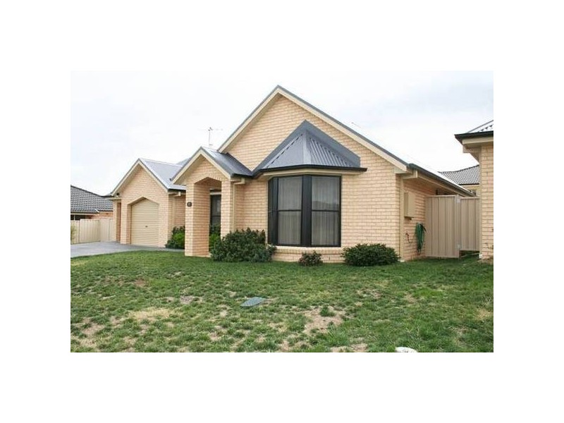 Gilroy PLACE, Orange NSW 2800