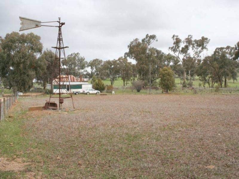 42 Orange Road (Manildra), Orange NSW 2800