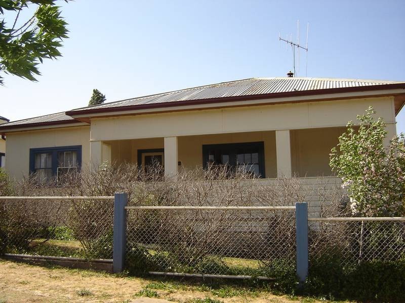 33 Wellington Street, Molong NSW 2866