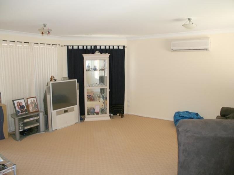 27 Holman WAY, Orange NSW 2800