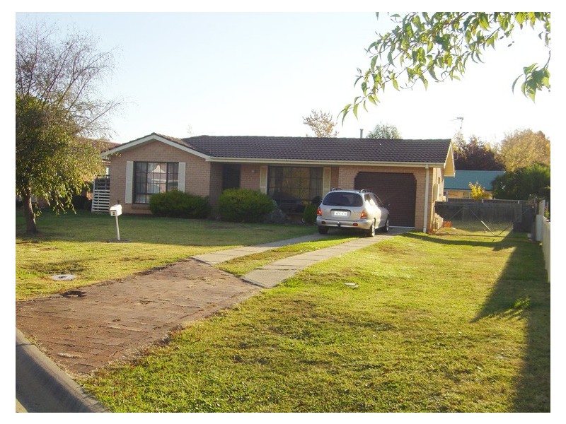 6 Covent Close, Orange NSW 2800