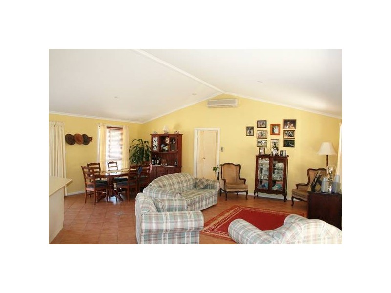Burrendong Way, Orange NSW 2800