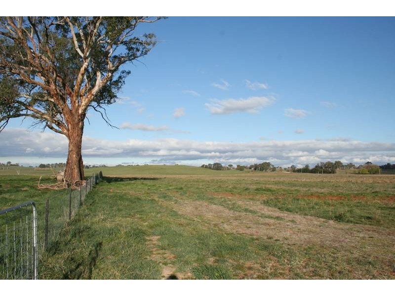 51 Eves Lane, Millthorpe NSW 2798