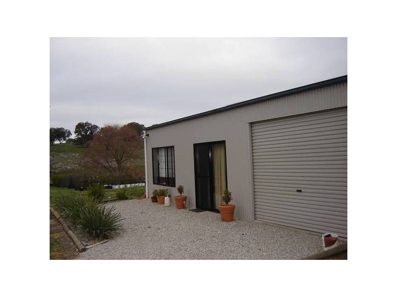2 Mitchell Highway, Molong NSW 2866