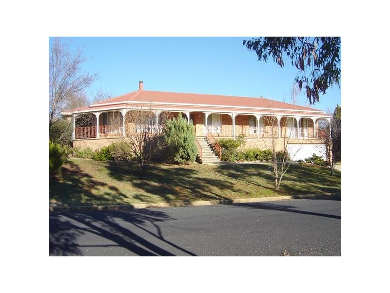 1 Wiare Circuit, Orange NSW 2800