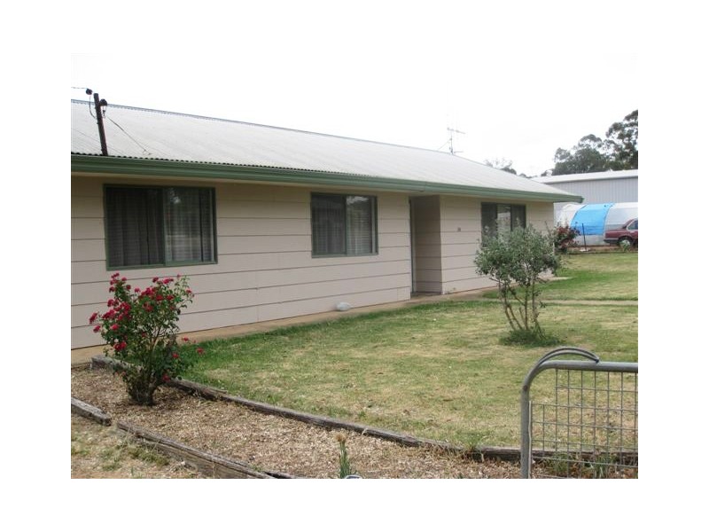14 George Street, Manildra NSW 2865