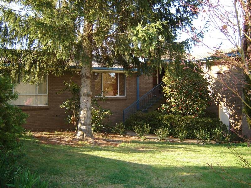 10 Euroka Place, Blayney NSW 2799