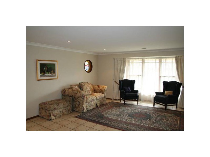 Melaleuca Way, Orange NSW 2800
