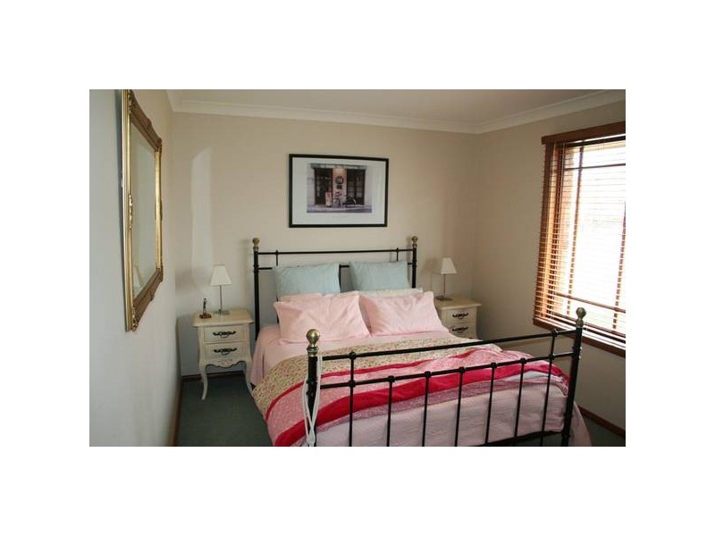 Melaleuca Way, Orange NSW 2800