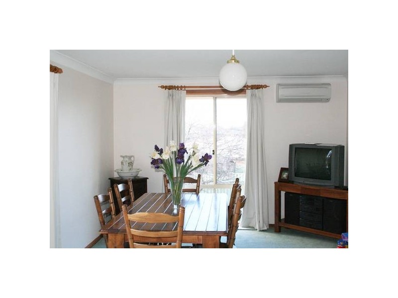 Amana Circuit, Orange NSW 2800