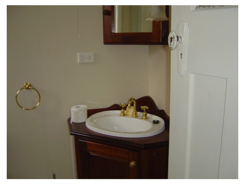 - Newbridge Road, Blayney NSW 2799
