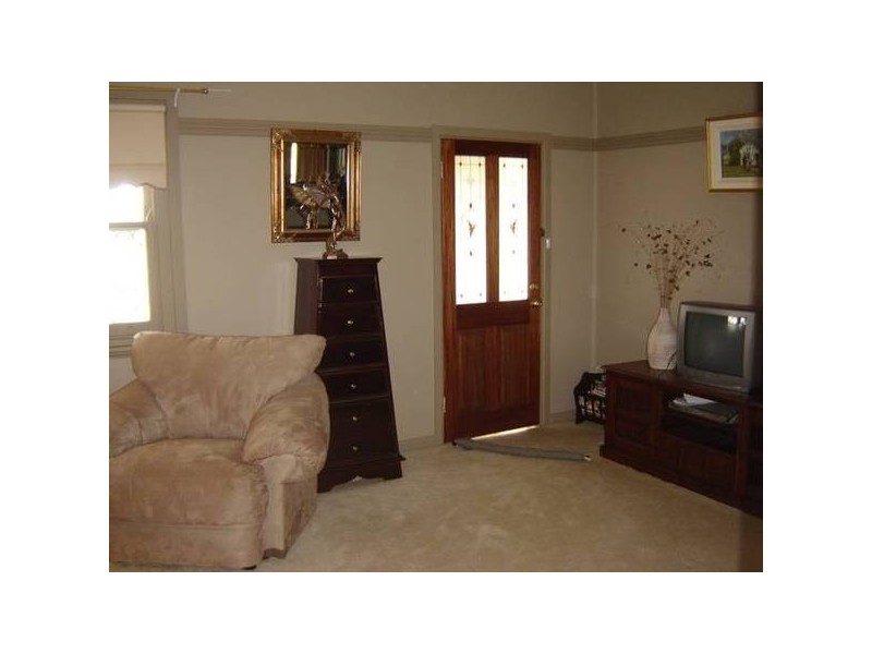 93 Edward Street, Molong NSW 2866