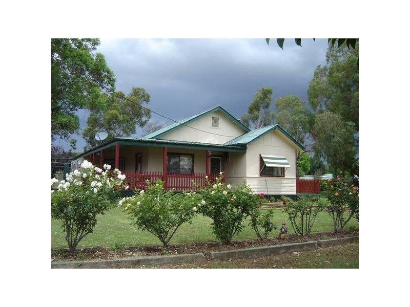 52 Toogong Street, Molong NSW 2866